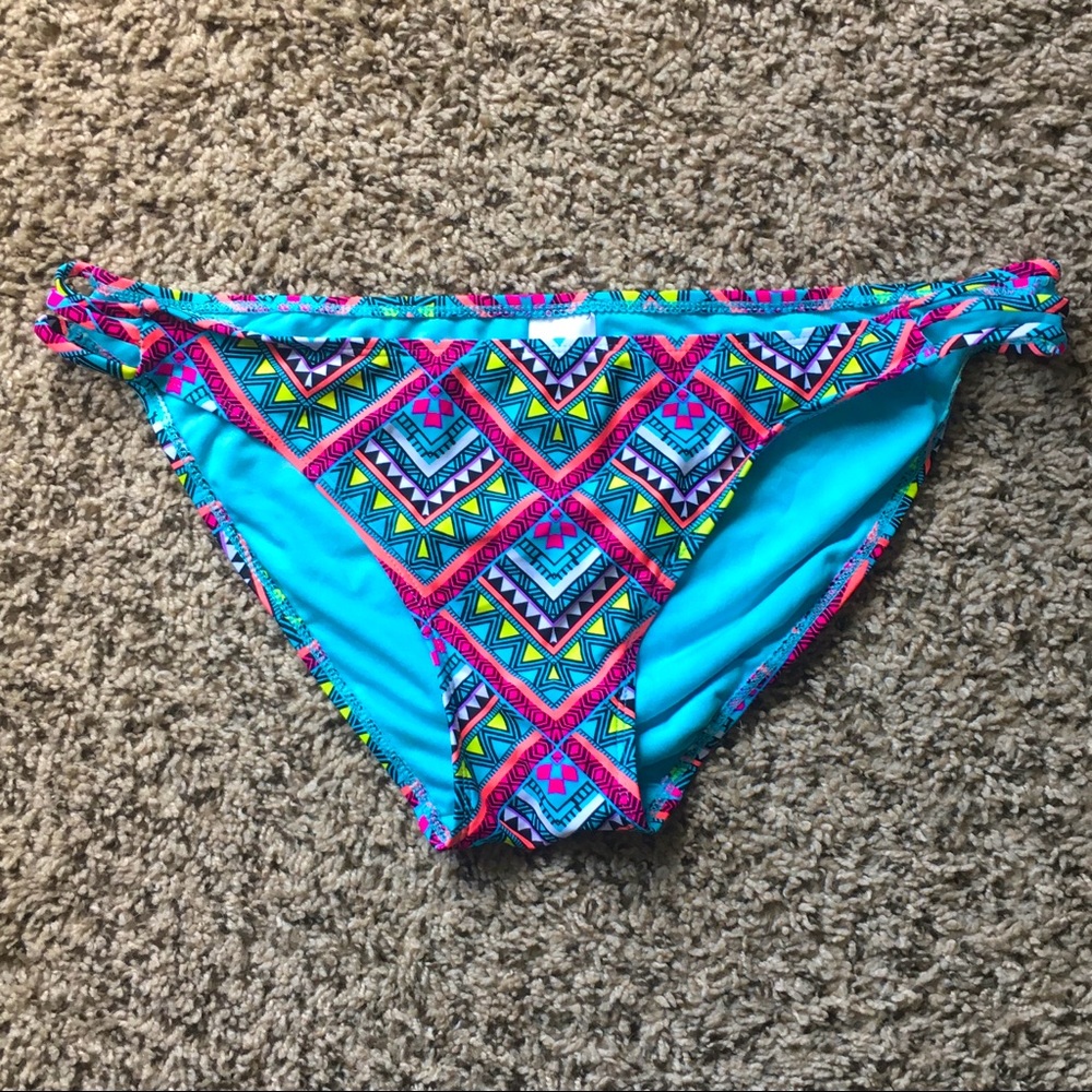 Multicolored bathing suit bottoms